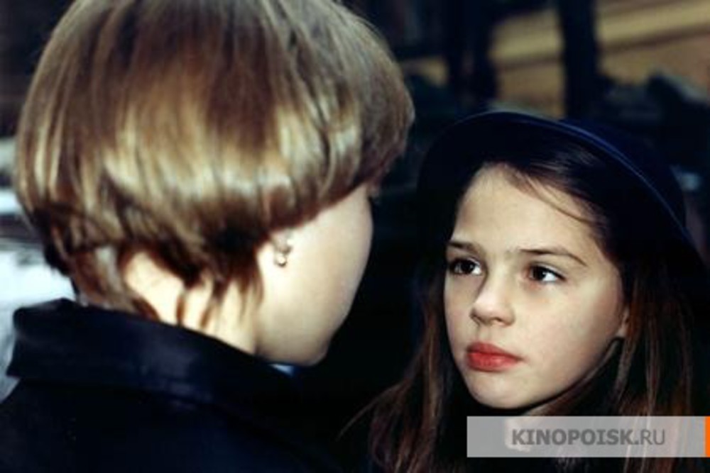 Сестры бодров. Екатерина Горина и Оксана Акиньшина. Сестры фильм 2001 Сергей Бодров. Оксана Акиньшина 2001. Сестры 2001 Екатерина Горина.