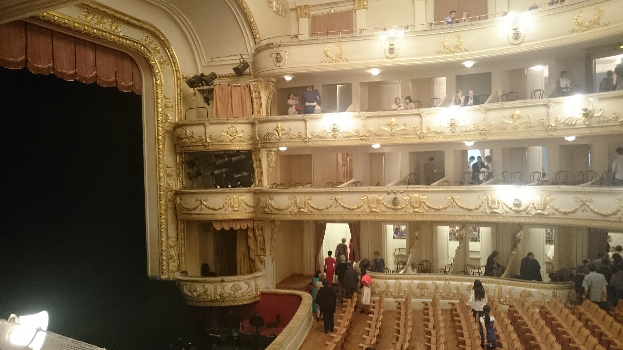 ложи бенуара в театре оперетты