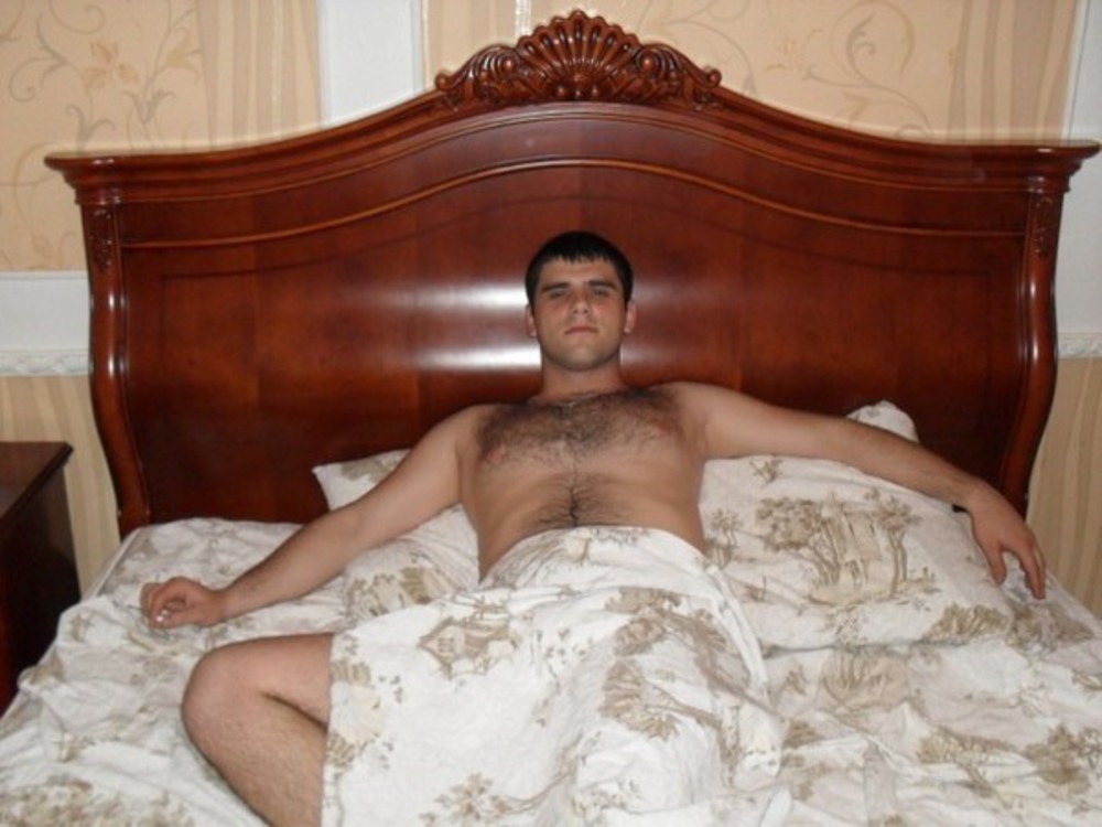 Знакомства без регистрации с телефонами с фото гей москва