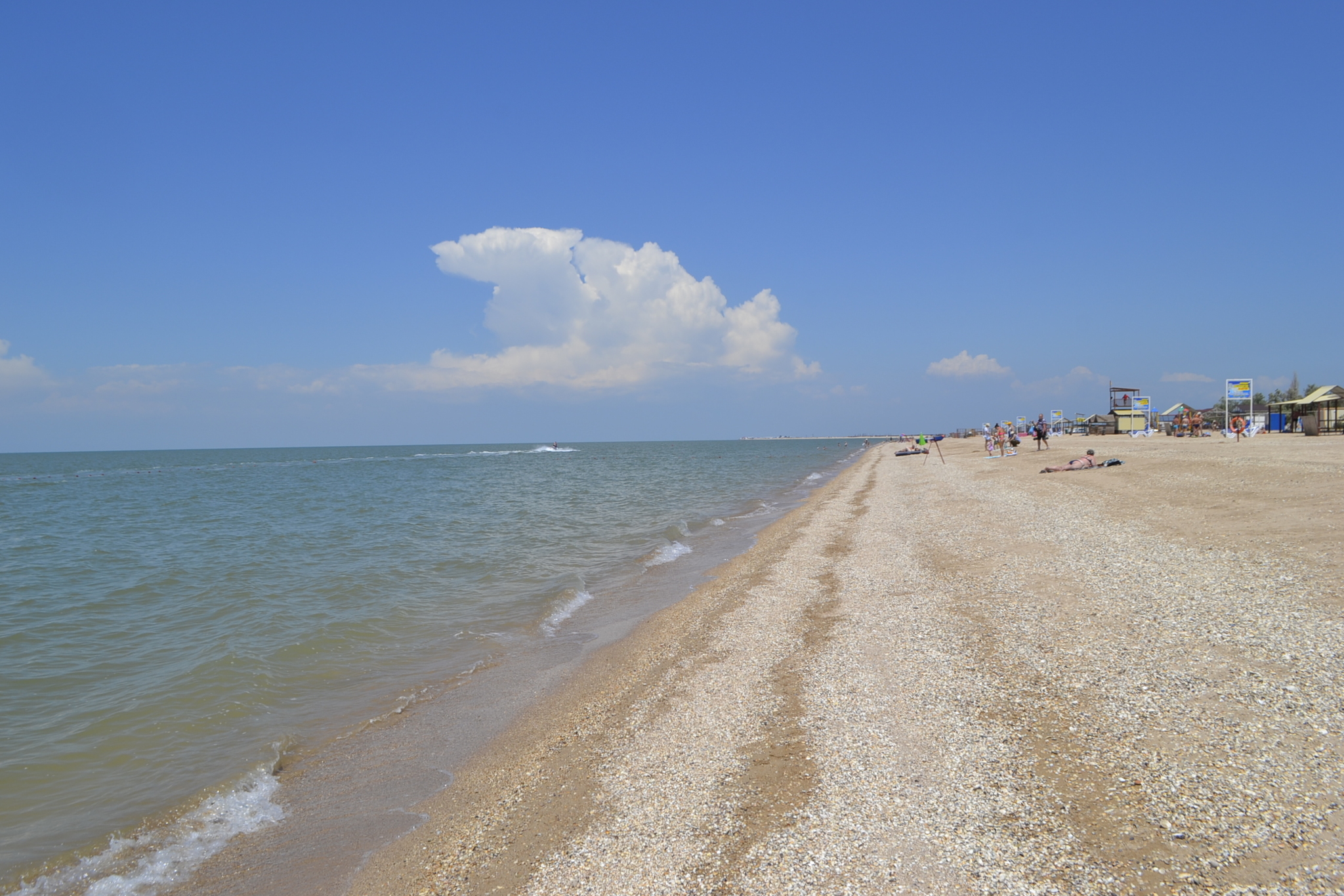 Пляж в Ейске на Азовском море