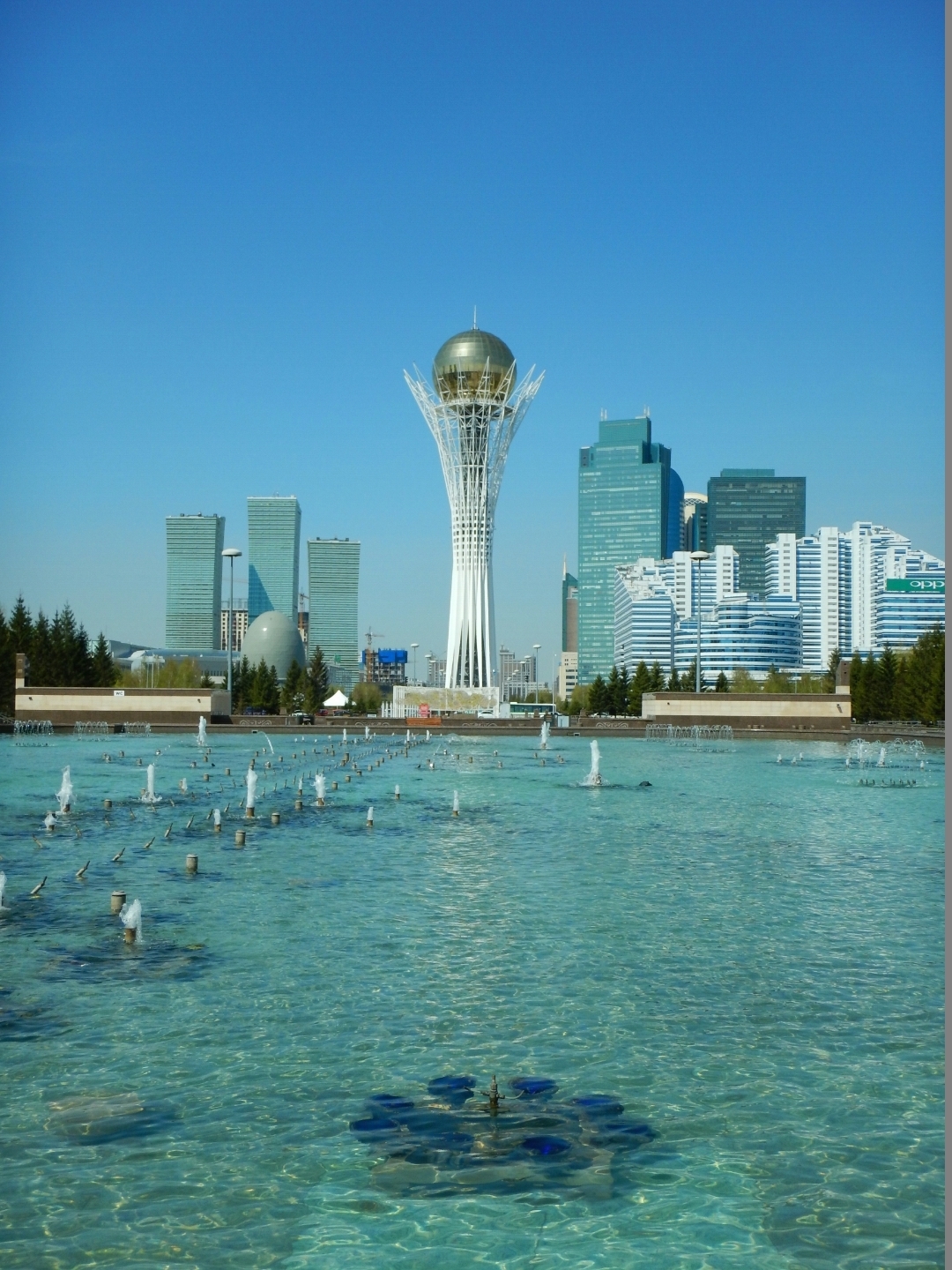 Астана озеро. Нурсултан столица пляж. Астана или Нурсултан. Нурсултан город море.