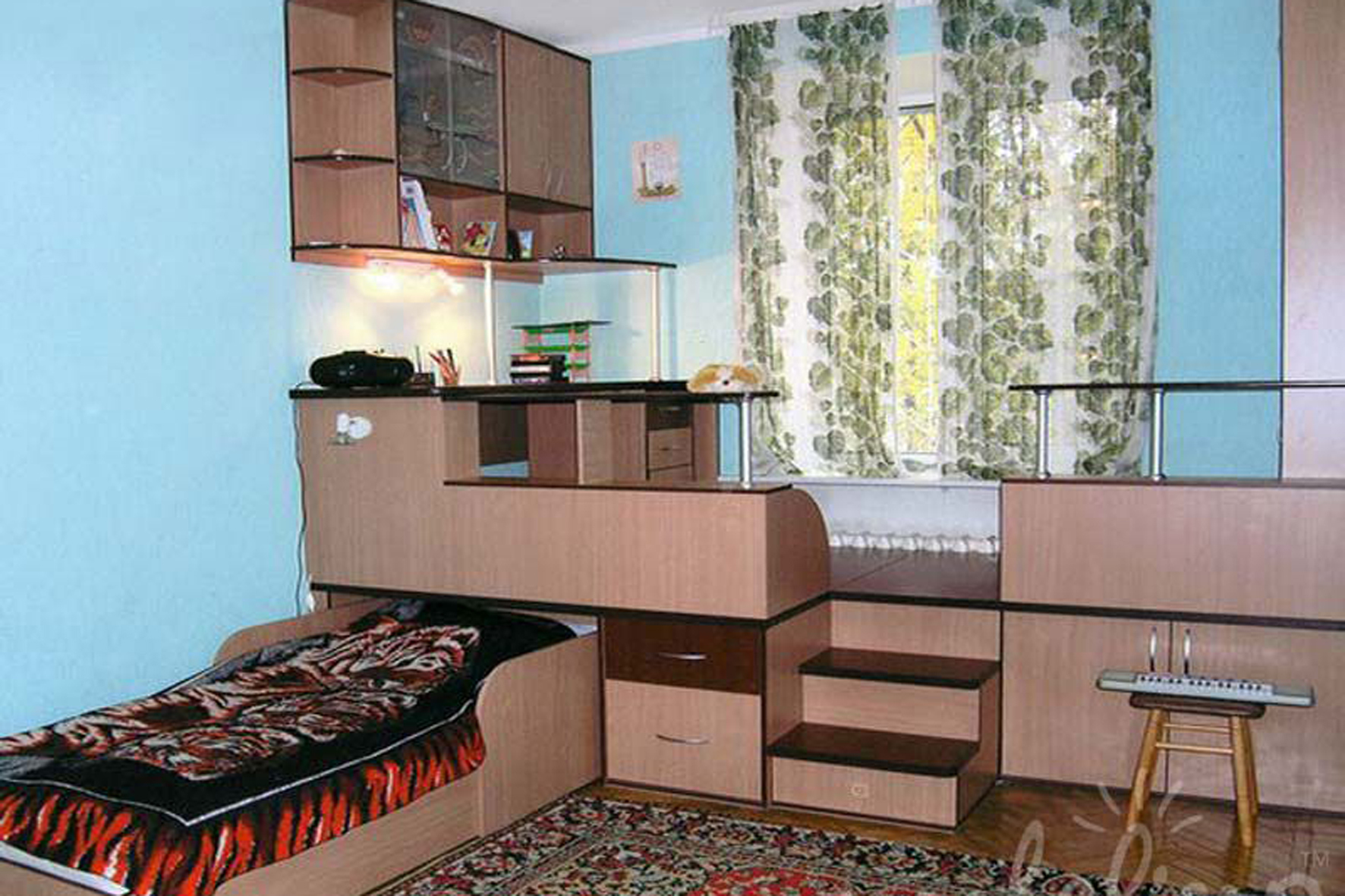 Завершаю ремонт в детской) не знаю что со шторами делать / ф.