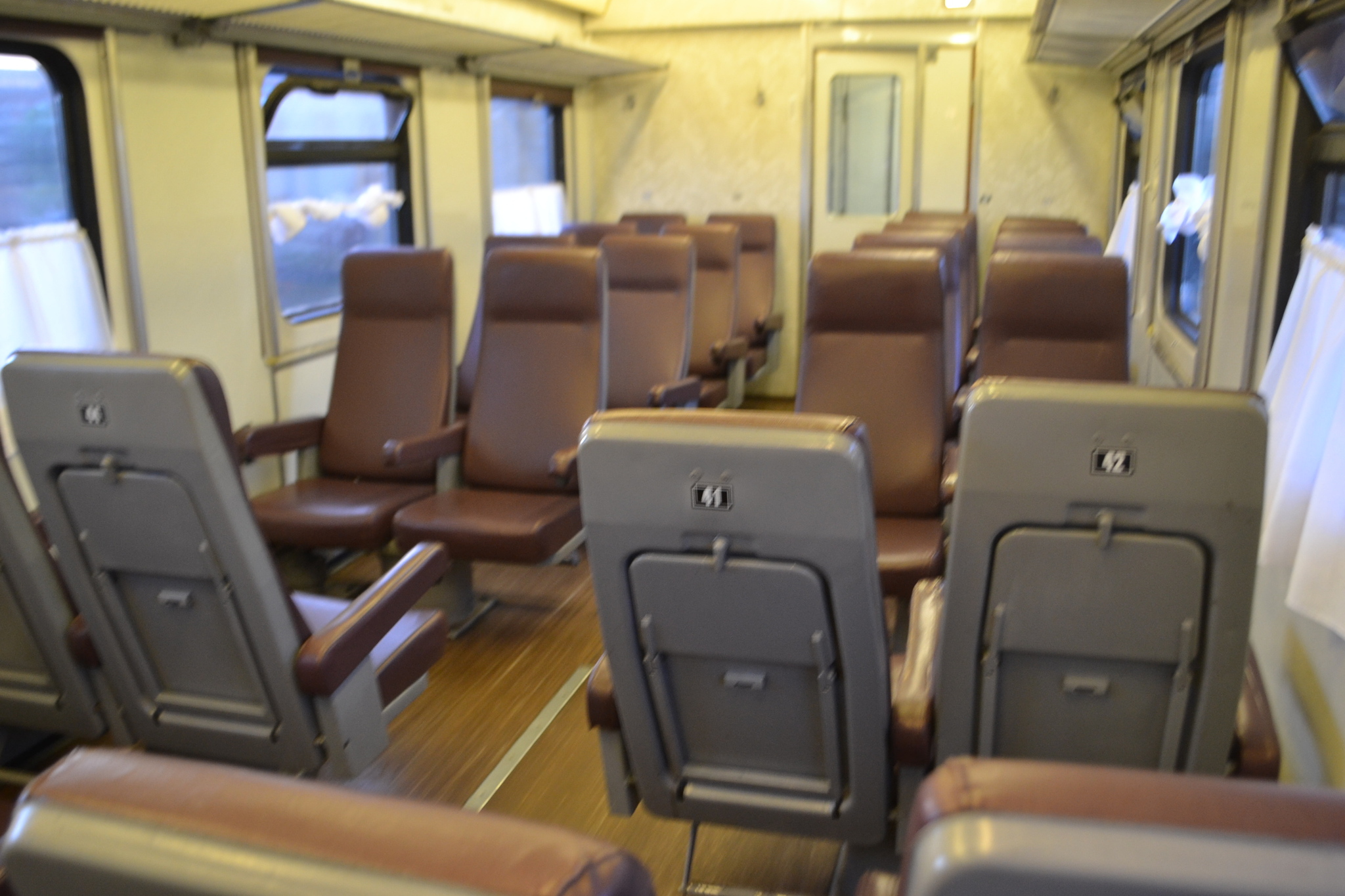 138 поезд фото сидячий вагон