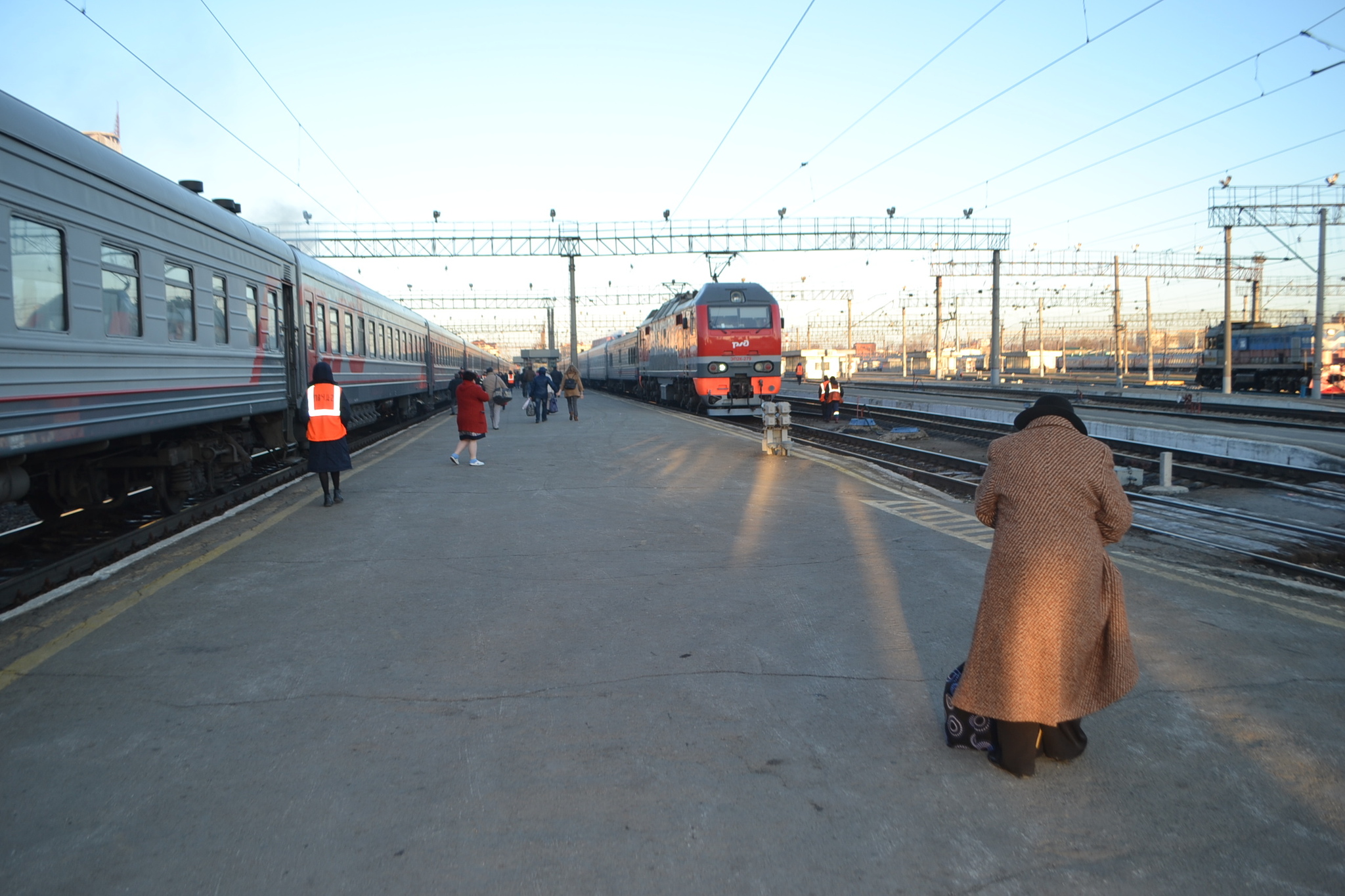 Екатеринбург троицк челябинской. Поезд верхний Уфалей Челябинск. Троицк электричка. Электричка Троицк Челябинск. Вокзал Екатеринбург верхний Уфалей.