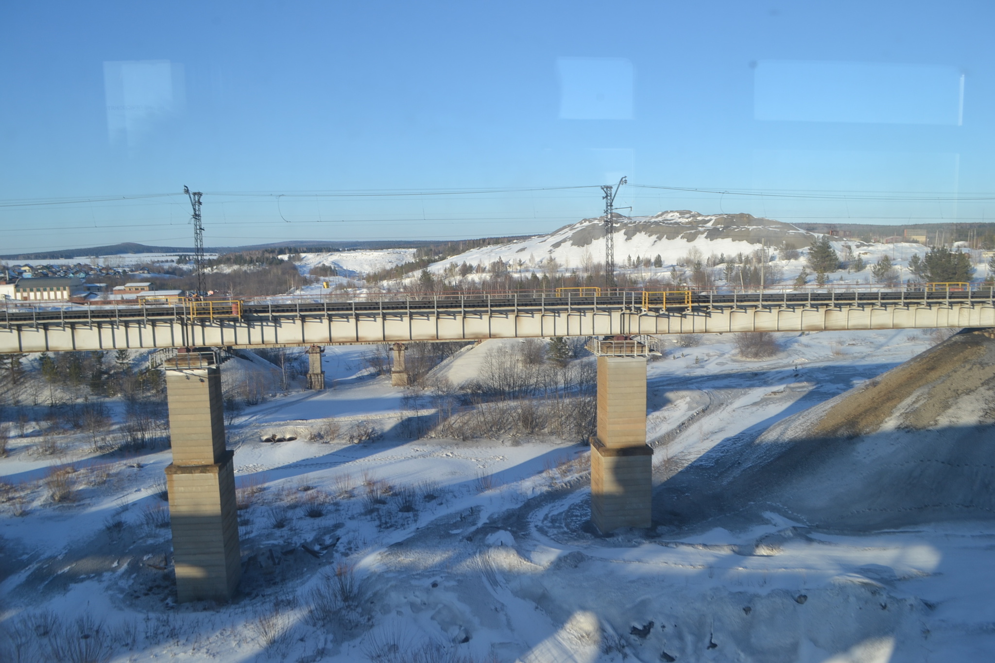 Станция дружинино. Мост Дружинино. ЖД мост Дружинино. Станция Дружинино Свердловской области. Дружинино водоем.