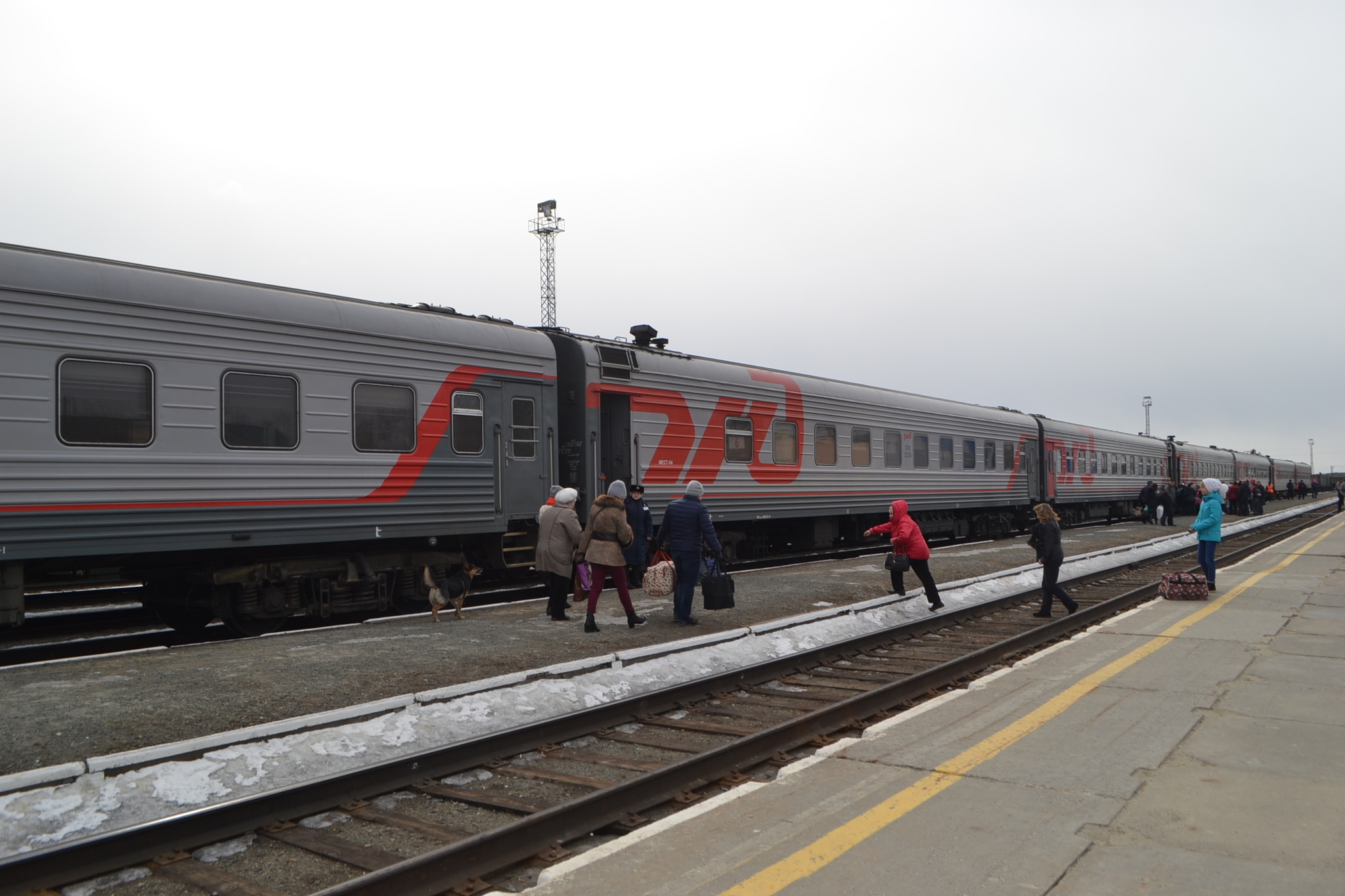 Фото поезда екатеринбург новороссийск