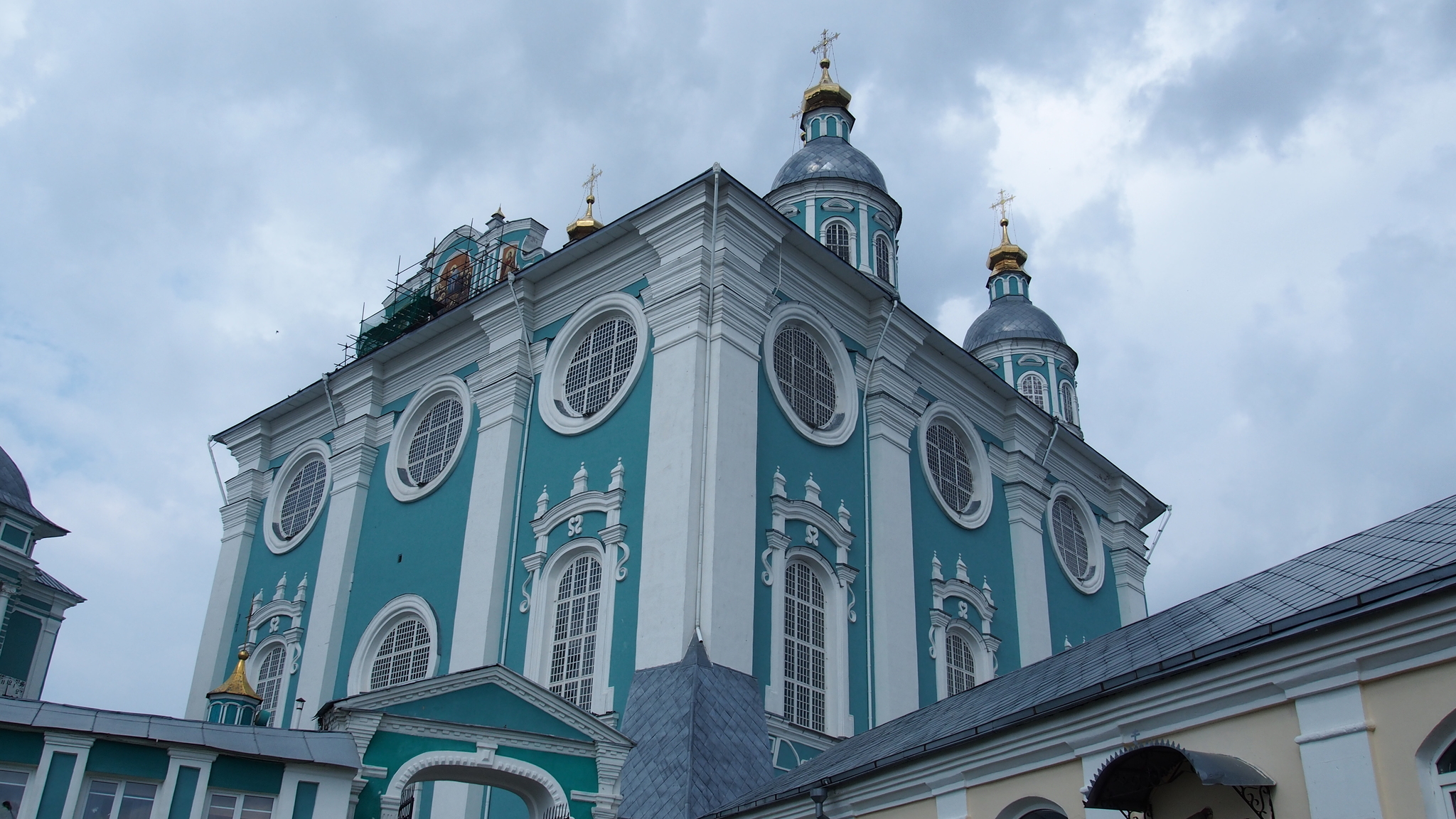 Сходить смоленске. Смоленский собор выездное. Храм Петра и Павла Смоленск. Смоленск фото. Смоленск фото города 2013.